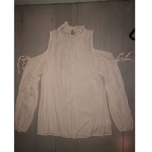 Shoulder less long sleeve with high neck